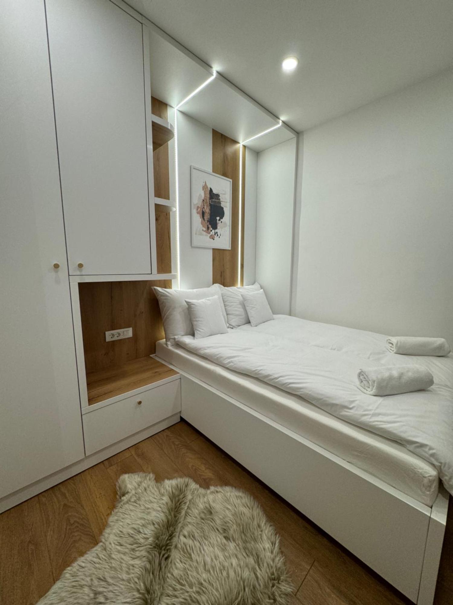 Mona Luxury Apartments - Free Garage Parking Сараево Екстериор снимка